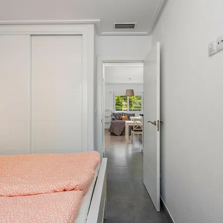 Fint Hus Newly Built House In Punta Prima/torrevieja Апартаменти Торрев'єха